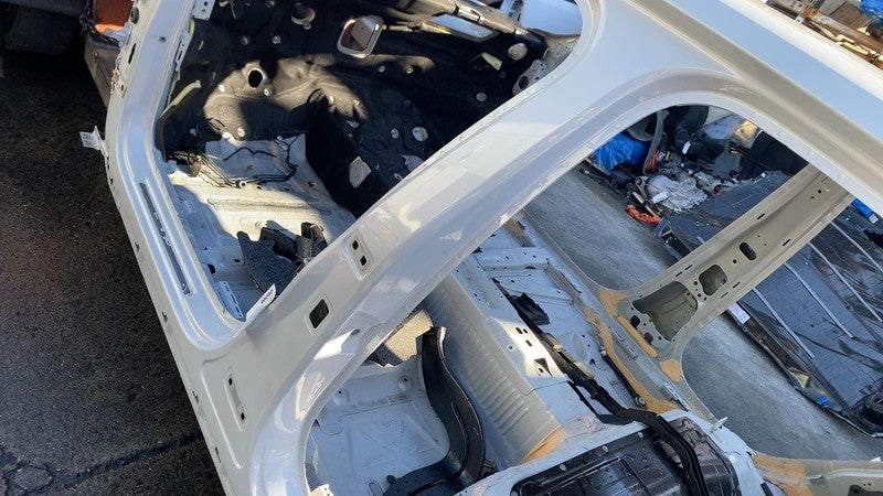 ⭕ 2021-2024 Polestar 2 Driver Side B-Pillar Structural Cutout Left Silver - 729