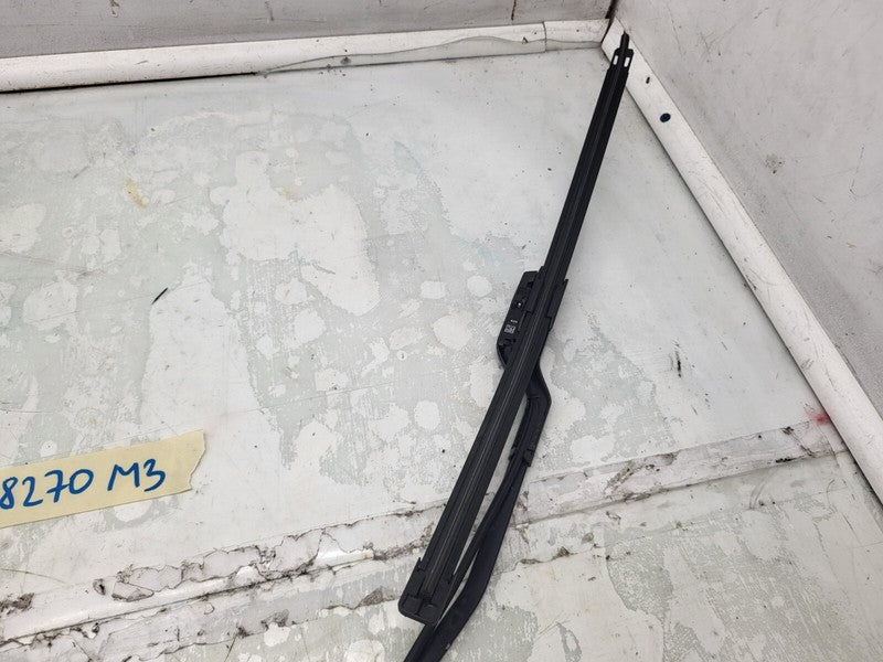 107672900C ⭕ 2017-2022 Tesla Model 3 Front Right Windshield Wiper Arm & Blade 1076729-00-C