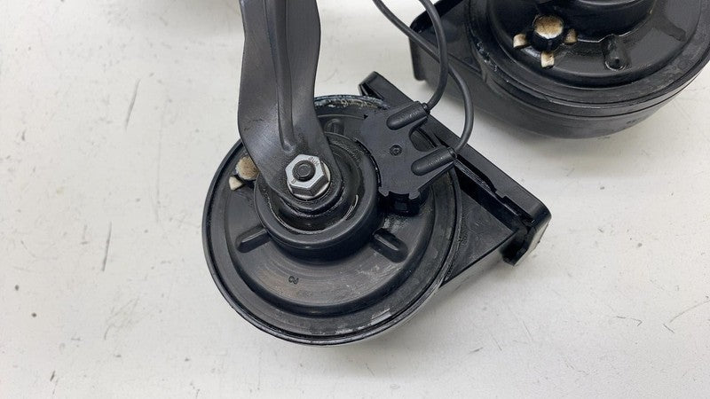 ⭕ 2017-2022 Chrysler Pacific FIAMM Hight & Low Pitch Tone Horn Signal w/ Bracket