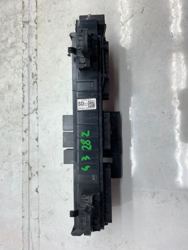 1094405 00 D 16-20 Model S Front Efuse Frunk Fuse Relay Junction Box Module Unit 1094405-00-D