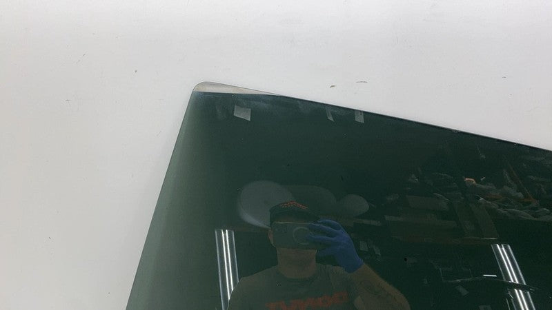 E9 43R-004757 ⭕ 2019-2025 Chevrolet Silverado 1500 Rear Passenger Side Door Window Glass Right