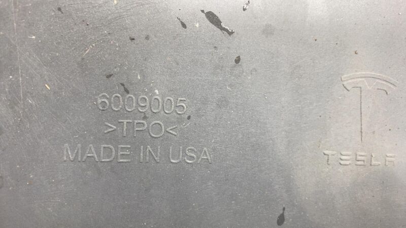 6009005-00-B 2012-2015 Tesla Model S MS Rear Bumper Lower Valance Diffuser Cover w/ Reflector