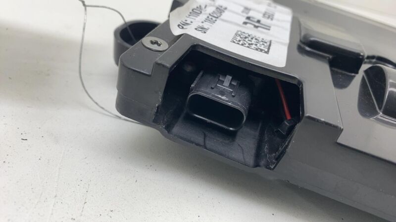 1100300-00-A 2016-2020 Tesla Model S MS Rear Passenger Side Exterior Door Handle Outer Right