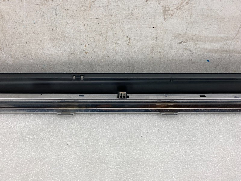 101221700C ⭕12-23 Tesla Model S Passenger Side Skirt Molding Scuff Plate Right 1012217-00-C