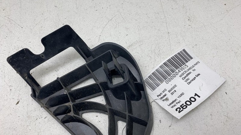 51117385348 2017-2021 BMW 530e G30 Front Passenger Side Bumper Guide Mount Bracket Right RH
