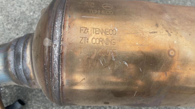 2012 2013 2014 2015 2016 Mercedes Benz E350 3.5 V6 Exhaust System Downpipe Right