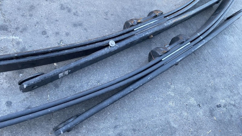 ⭕ 2025 Chevrolet Chevy Silverado 1500 Pickup Rear Leaf Spring & Shackl