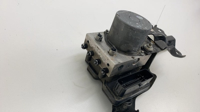 ⭕ 2020 2021 2022 Toyota CHR ABS Pump Anti Lock Brake Module w/ Bracket Assembly