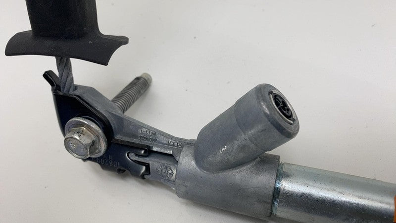 1005265 05 E 12-20 Tesla Model S Front Right Lap Pretensioner 16-20 Tesla Model X Front Left