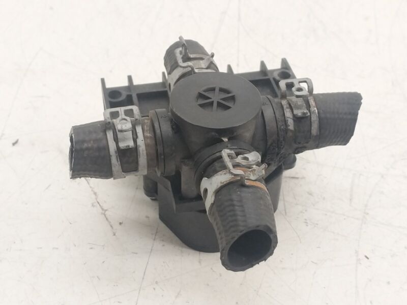 6007370 50 E 2012-2020 Tesla Model S MS 6 4-Way Valve Electric Pump without Cooling Pipe Hose