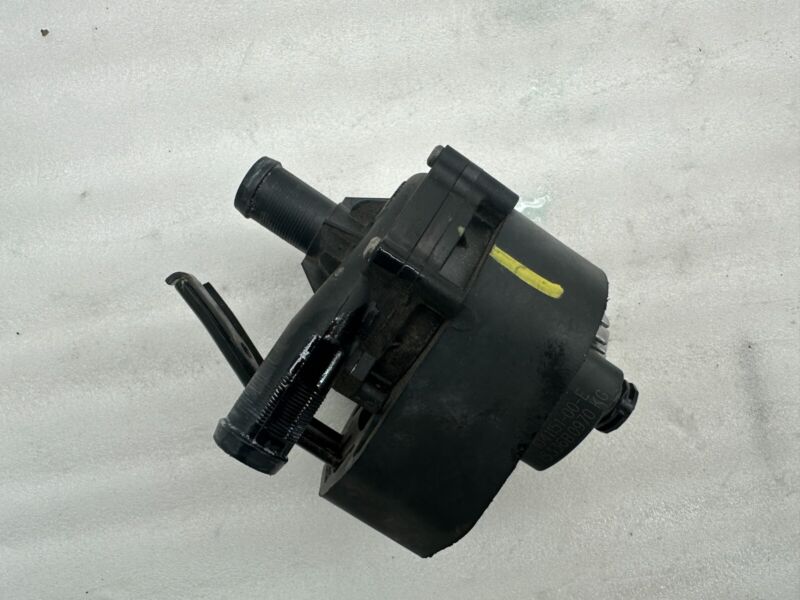 2012-2015 Tesla Model S MS Auxiliary Water Coolant Battery Cooling Pump Assembly
