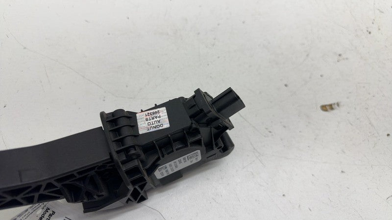 32264188 ⭕2021-2024 Polestar 2 Front Driver Gas Pedal Accelerator Throttle Pedal 32264188