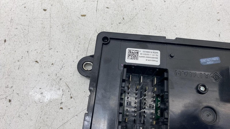 PT00031575E 2022-2024 Rivian R1T R1S Left Dash Fusebox Power Relay Control Module ECM Assy