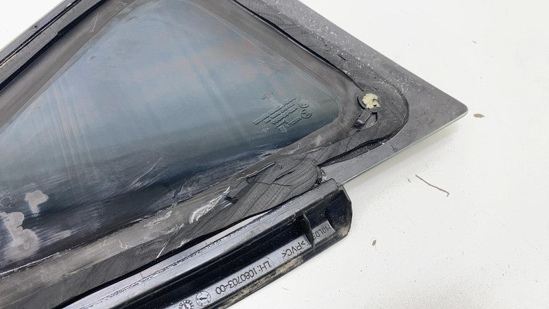 108070300H ⭕ 2017-2020 Tesla Model 3 Rear Left Quarter Fixed Window Glass LH 1080703-00-H