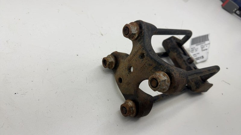 15885530 ⭕ 2014-2019 Silverado 1500 Rear Axle Mounting Hardware Assembly 15885530