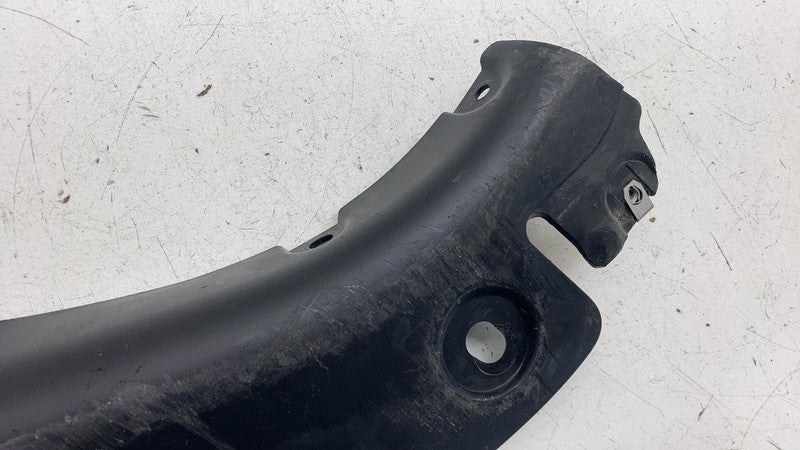 ⭕ 2025 Rivian R1S Front Left Fender Wheel Liner Lower Splash Shield PT