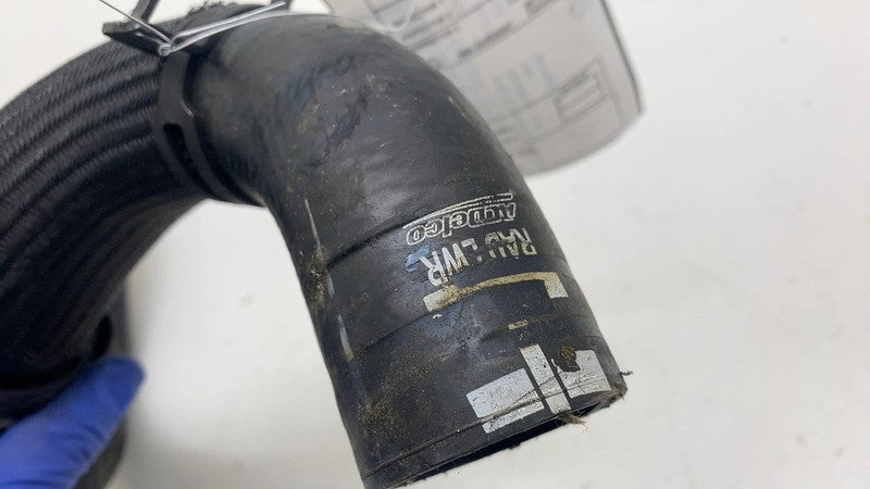 85613173 ⭕2019-2025 Chevrolet Silverado 1500 Engine Radiator Coolant Outlet Hose 85613173