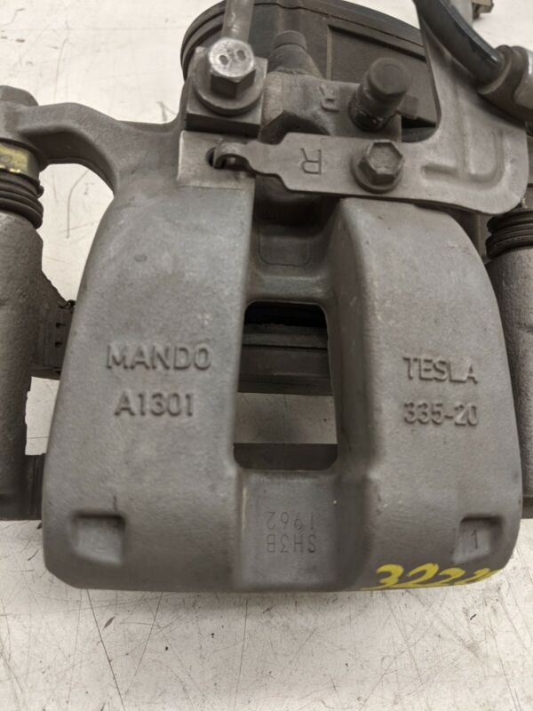 2017-2022 Tesla Model 3 Y Rear Passenger Side Brake Caliper Right 104462400H OEM