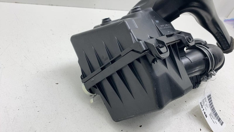 ⭕ 2023-2024 Toyota Prius 2.0L Air Intake Filter Housing Box w/ Pipe 17