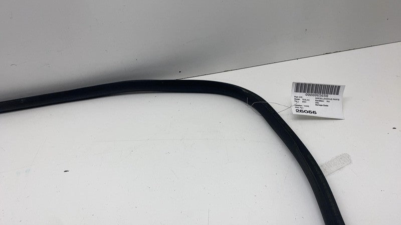 191098400E ⭕ 24-25 Model 3 Front Right Primary Body Weatherstrip Rubber Seal 1910984-00-E