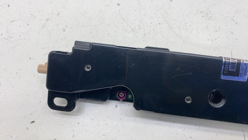 1585601-00-E ⭕ 2017-2023 Tesla Model 3 Y WiFi Bluetooth Antenna Control Module 1585601-00-E