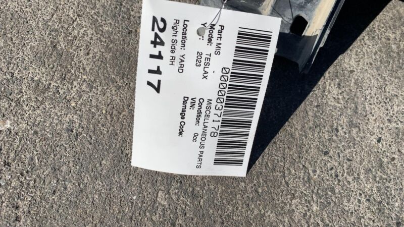 168027000A ⭕ 21-24 Tesla Model X Right Skirt Rocker Molding Sill Panel Cover 1680270-00-A