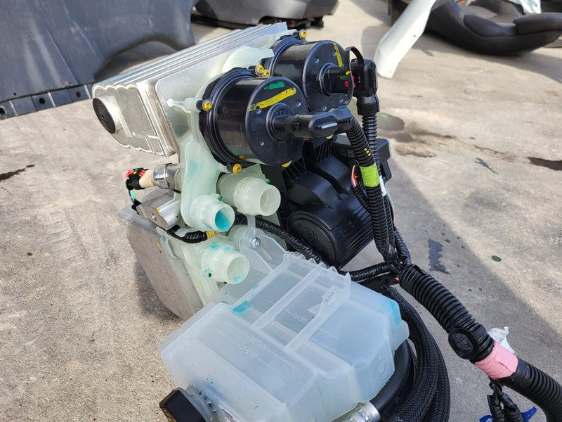 1549902 00 C 20-23 Model 3 Supermanifold Refrigerant Chiller & Coolant Reservoir 1547595-98-E