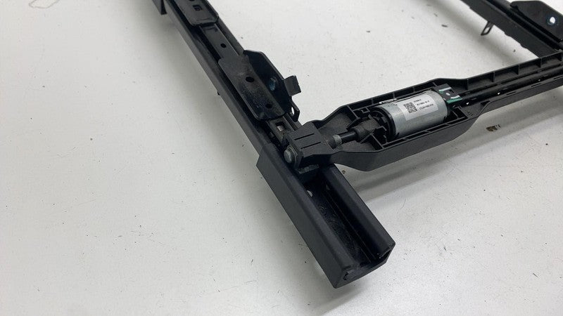 ⭕ 17-23 Model 3 M3 Front 1st Row Seat Adjuster Motor w/ Rail Track 111