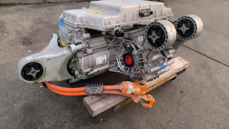 ⭕ 22-24 Rivian EDV 700 R1T R1S Engine Front Drive Unit Quad Motor PT00