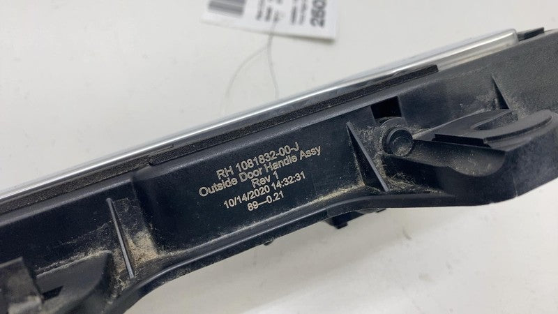 1081832-00-J ⭕17-20 Tesla Model 3 Front Right Outside Door Handle Exterior Outer 1081832-00-J