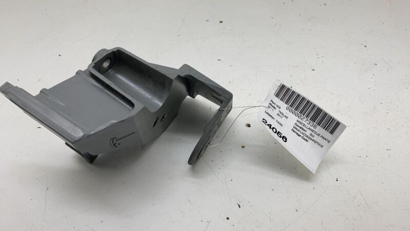 Does not apply 2016-2020 Tesla Model X Rear Right Engine Motor Mount Support Bracket Assembly