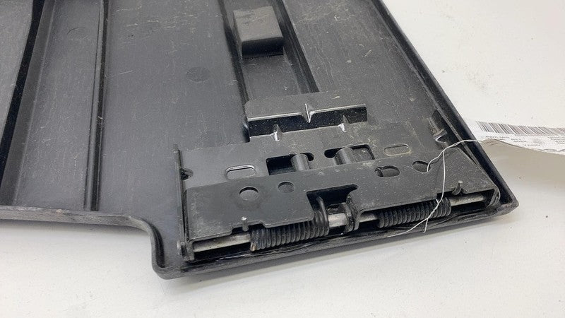 ⭕ 2022-2024 Rivian R1T Tailgate Rear Bed Sill Flap Trim Panel Cover PT