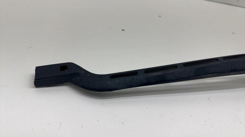 W000065932 ⭕ 15-18 Chevy Silverado 1500 Front Windshield Washer Fluid Wiper Arm W000065932