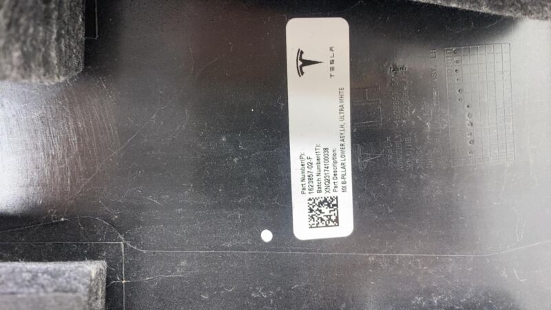 2021 2022 2023 2024 Tesla Model X Driver Left Upper & Lower B-Pillar Trim Assy
