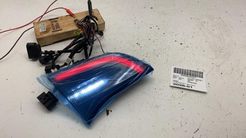 17-23 Tesla Model 3 Y Rear Driver Side Inner Taillight LED Tail Lamp Left LH