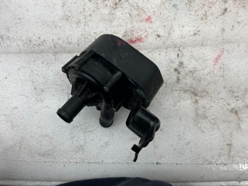 2016-2020 Tesla Model S MS Electric Auxiliary Coolant Water Pump w/ Bracket Assy