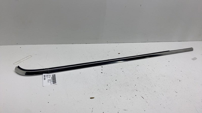 ⭕ 18-23 Lincoln Navigator Rear Passenger Side Quarter Window Molding R