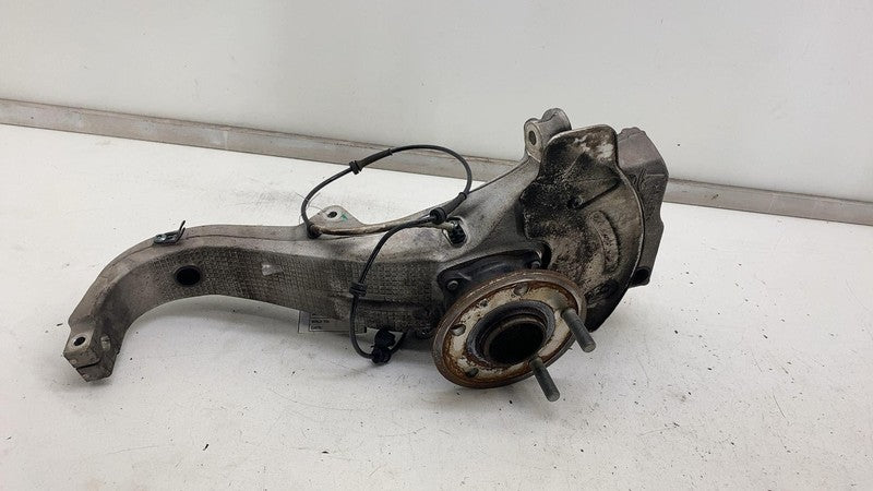 6007018-00-C ⭕ 12-15 Model S Front Right Spindle Knuckle w/ Wheel Hub & Sensor 6007018-00-C