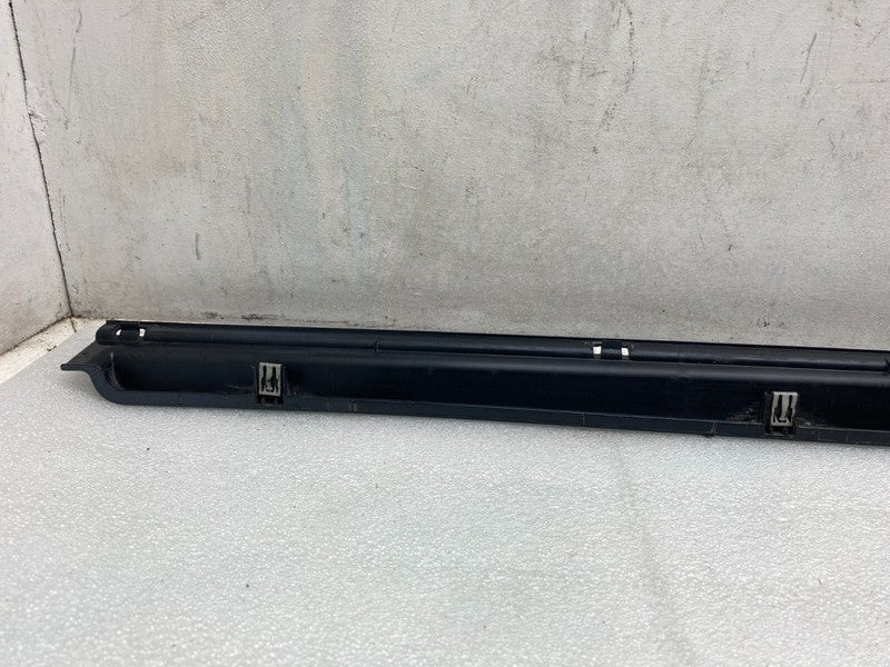 101221700F ⭕12-23 Tesla Model S Passenger Side Skirt Molding Scuff Plate Right 1012217-00-F