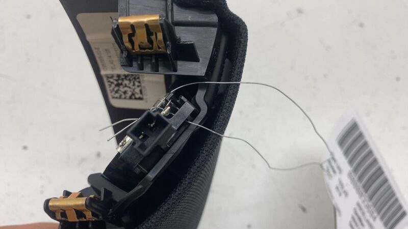 109568600E 2017-2023 Tesla Model 3 Front Passenger Side Audio Tweeter & Speaker Cover Right