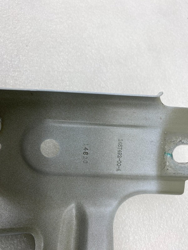 148749200A ⭕ 20-23 Model Y Front Passenger Side Fender Mount Bracket Right RH 1487492-00-A