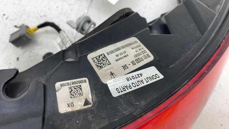 ⭕ 2017-2020 Maserati Levante Rear Right Passenger Side Outer Tail Lamp 20670206
