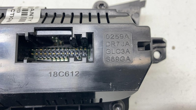 HM5T 18C612 AB 2017 2018 Ford C-Max AC Heat Temperature Control Unit Assembly HM5T-18C612-AB