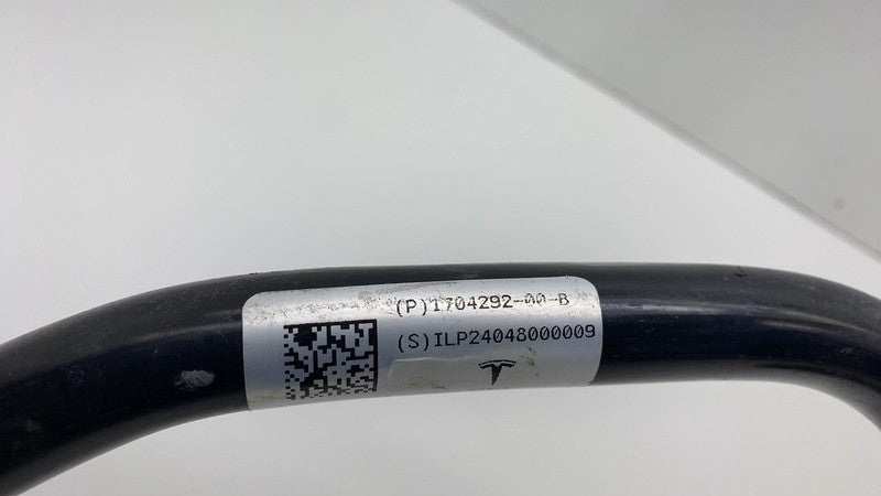 1704292-00-B 2024-2025 Tesla Cybertruck Front Drive Unit Inline Powertrain Supply Hose Pipe
