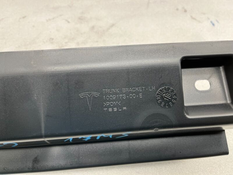 2012-2020 Tesla S MS Driver Side Trunk Mounting Bracket Left 1009173-00-E OEM