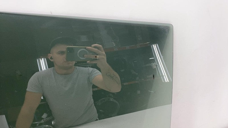 ⭕ 2022-2024 Rivian R1T Rear Passenger Side Door Glass Window Right RH Assembly