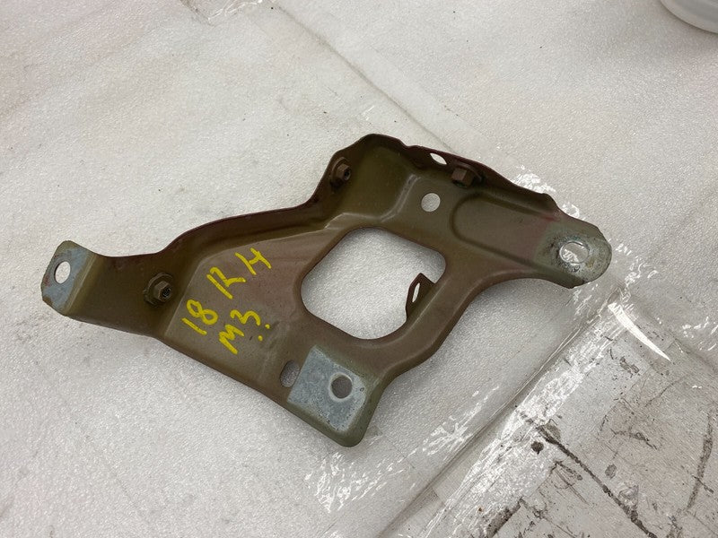 ⭕2017-2022 Tesla Model 3 M3 Front Passenger Side Fender Support Bracket Right RH