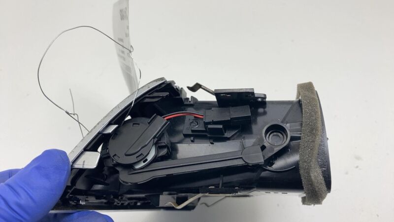 A 166 830 91 00 ⭕2016-2019 Mercedes-Benz GLE350 Front Driver Side Outer Air Vent Grille Left OEM