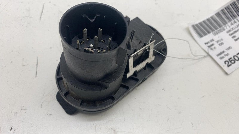 ⭕ 2025 Ram 1500 Pickup Rear Bumper Trailer Tow Socket Plug OEM 6447302