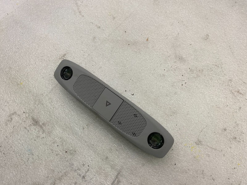 109257300M ⭕ 17-23 Model 3 Front Overhead Console Dome Reading Map Light Lamp 1092573-00-M